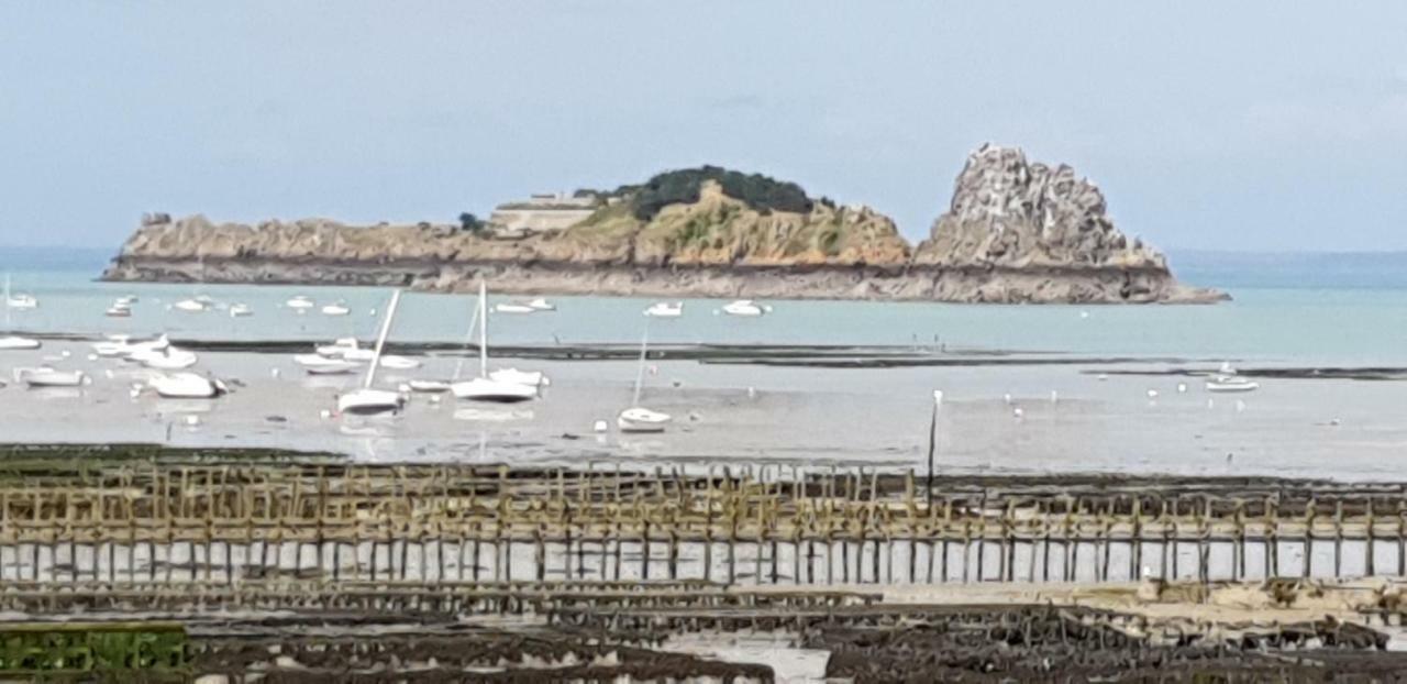 Port De La Houle - Beau 3 Pieces Classe 3 Etoiles Avec Garage Prive カンカル エクステリア 写真